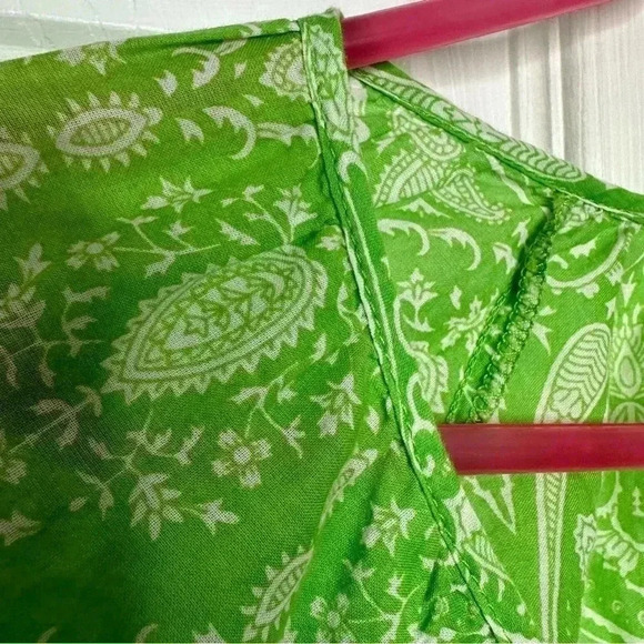 Nicole Miller Boho Style Shirt Green & White Size Medium - Picture 2 of 16